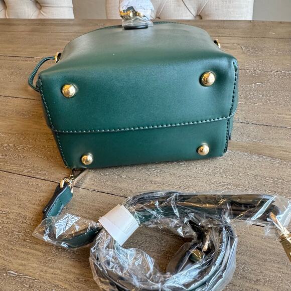 Melie Bianco Alexis Small Vegan Leather Bucket Crossbody Green NWT Drawstring - Picture 11 of 16